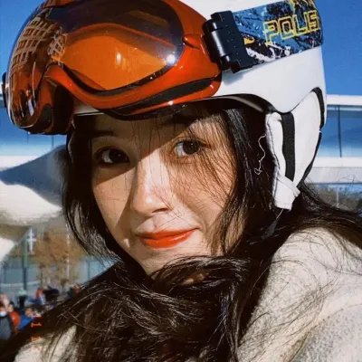 红头发的阿里比 高清电影封面